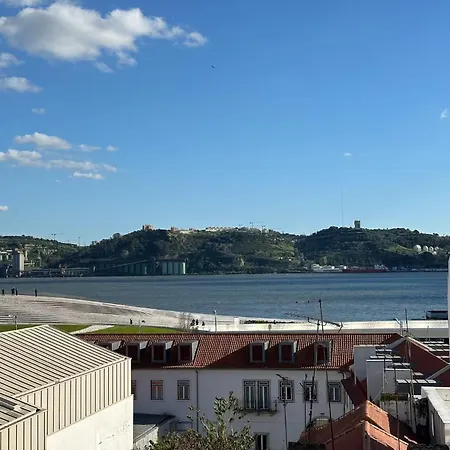 Belem With Tagus River View 公寓 *